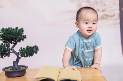 泰兴宝宝爱吐奶是什么原因